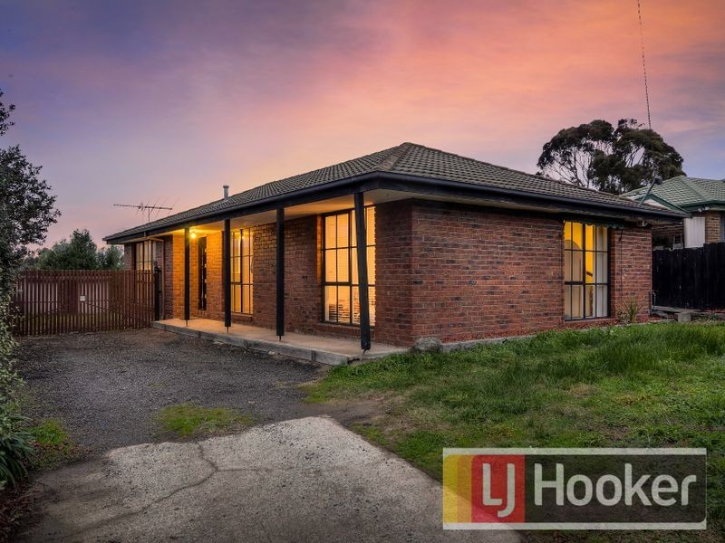 81 Springfield Crescent, Hampton Park VIC 3976