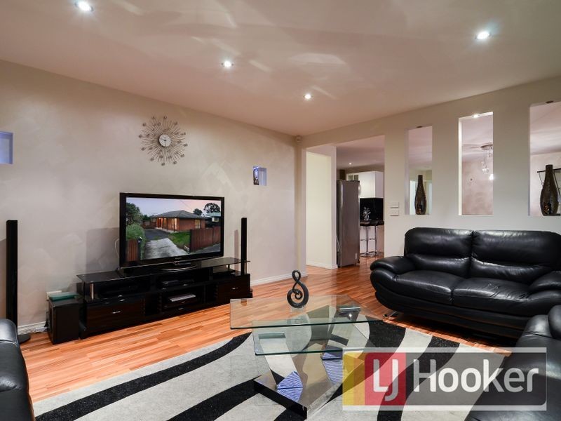 81 Springfield Crescent, Hampton Park VIC 3976