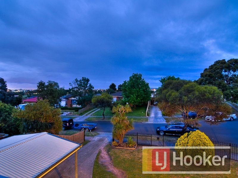 10 Highton Close, Hampton Park VIC 3976