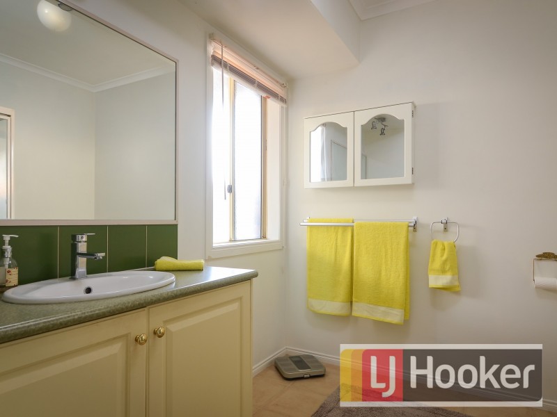 11 Cadell Place, Berwick VIC 3806