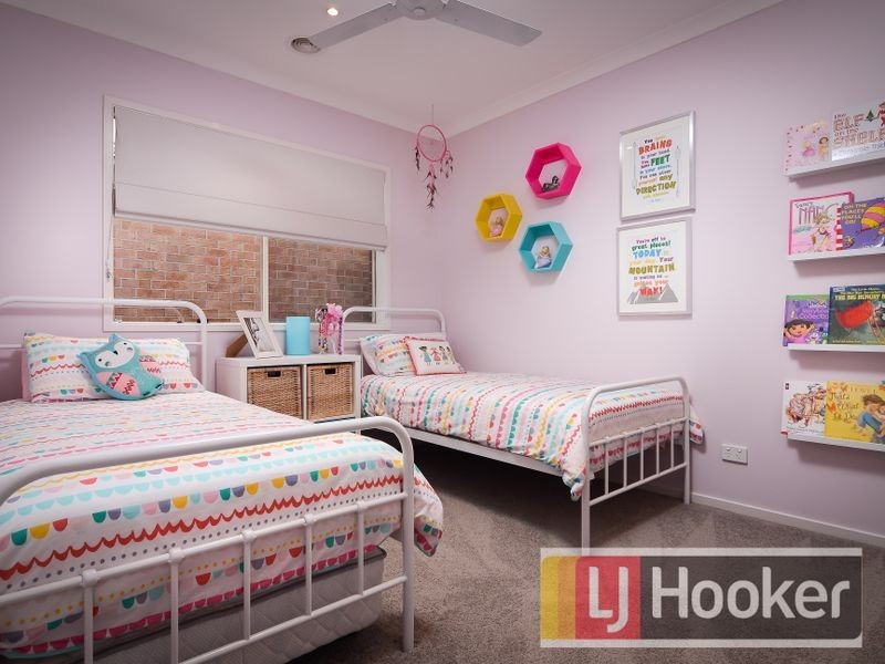 10 Sagan Drive, Cranbourne North VIC 3977