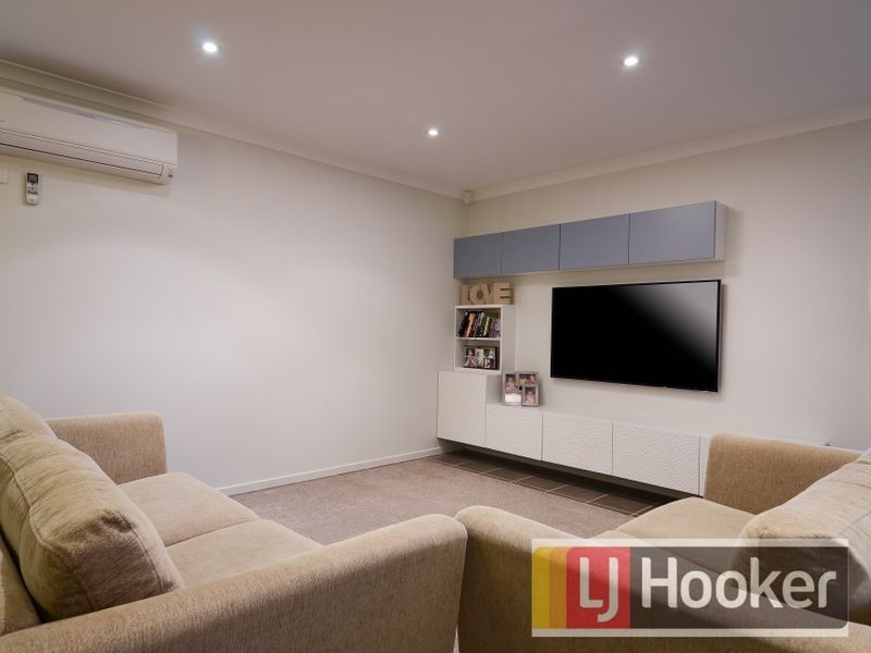 10 Sagan Drive, Cranbourne North VIC 3977