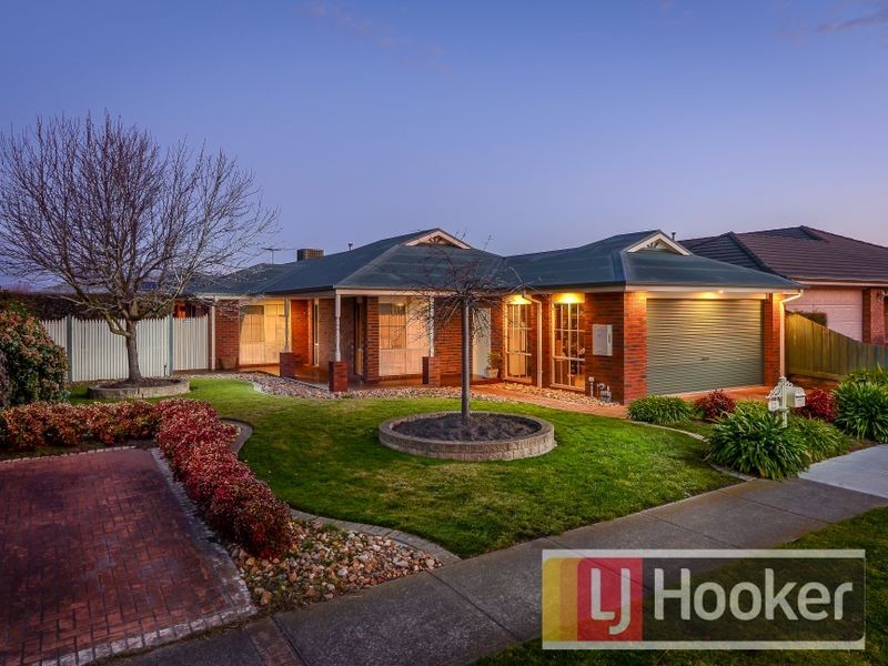 22 Southern Boulevard, Narre Warren South VIC 3805