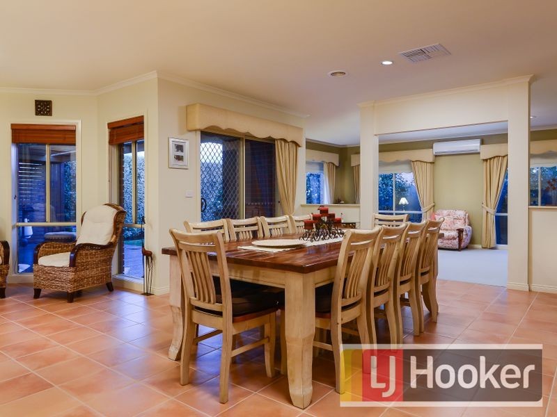 22 Southern Boulevard, Narre Warren South VIC 3805