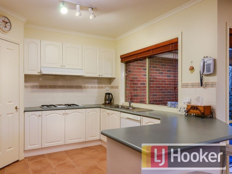 22 Southern Boulevard, Narre Warren South VIC 3805
