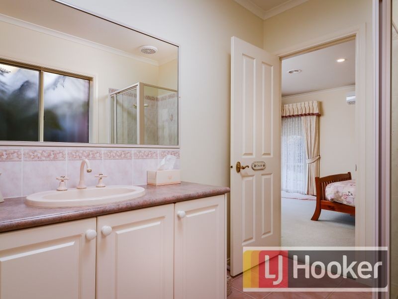 22 Southern Boulevard, Narre Warren South VIC 3805