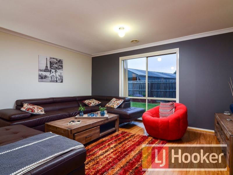 13 Nile Crescent, Cranbourne VIC 3977