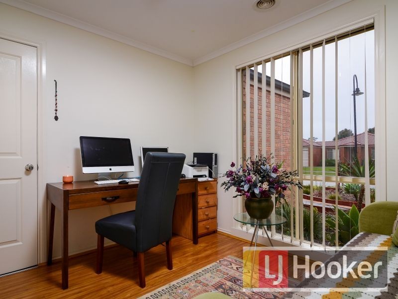 13 Nile Crescent, Cranbourne VIC 3977