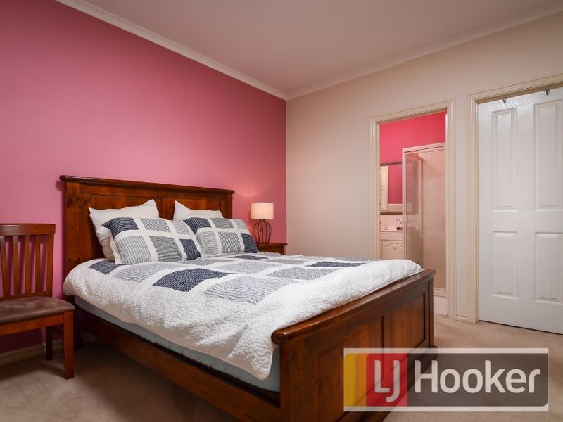 106 Courtenay Avenue, Cranbourne North VIC 3977