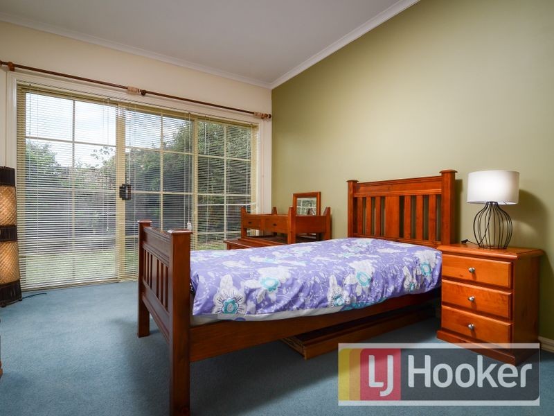 106 Courtenay Avenue, Cranbourne North VIC 3977