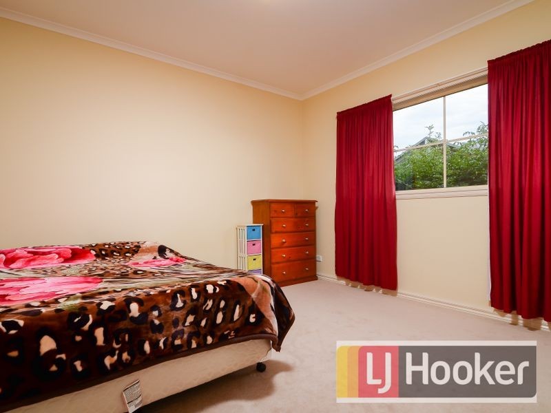 106 Courtenay Avenue, Cranbourne North VIC 3977