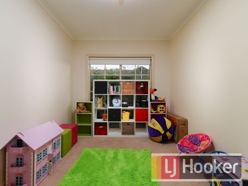 106 Courtenay Avenue, Cranbourne North VIC 3977