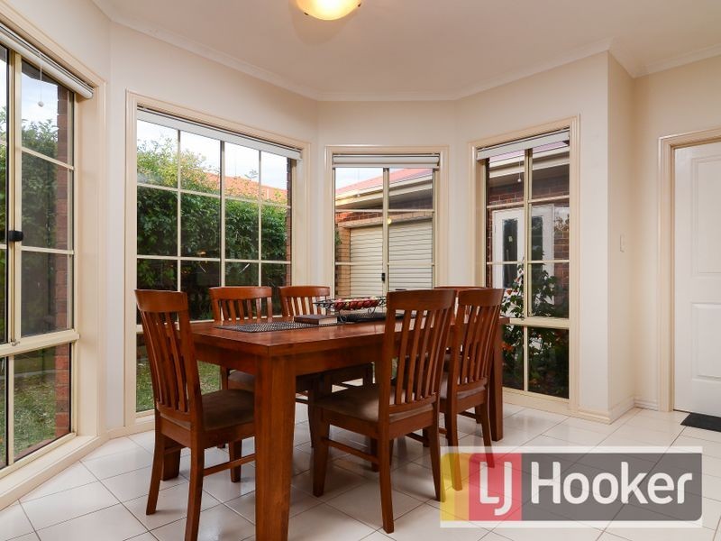 106 Courtenay Avenue, Cranbourne North VIC 3977