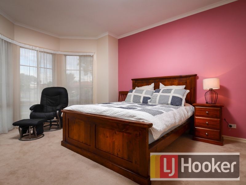 106 Courtenay Avenue, Cranbourne North VIC 3977