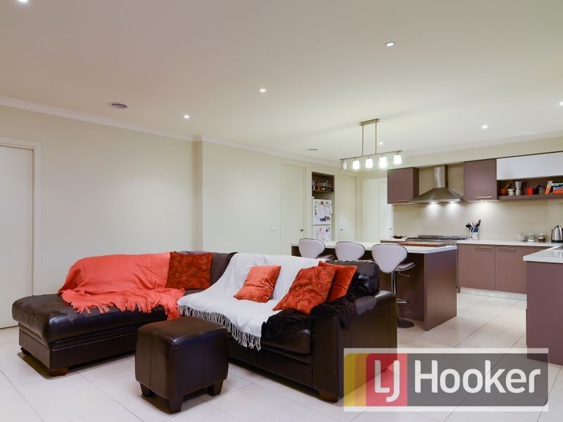 144 Alisma Boulevard, Cranbourne North VIC 3977