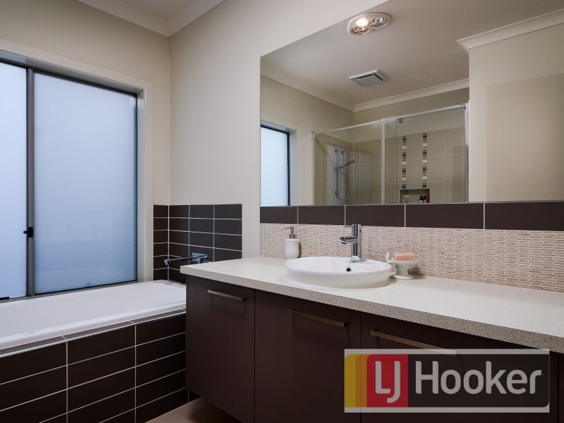 144 Alisma Boulevard, Cranbourne North VIC 3977