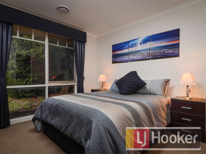 6 Anita Place, Pakenham VIC 3810