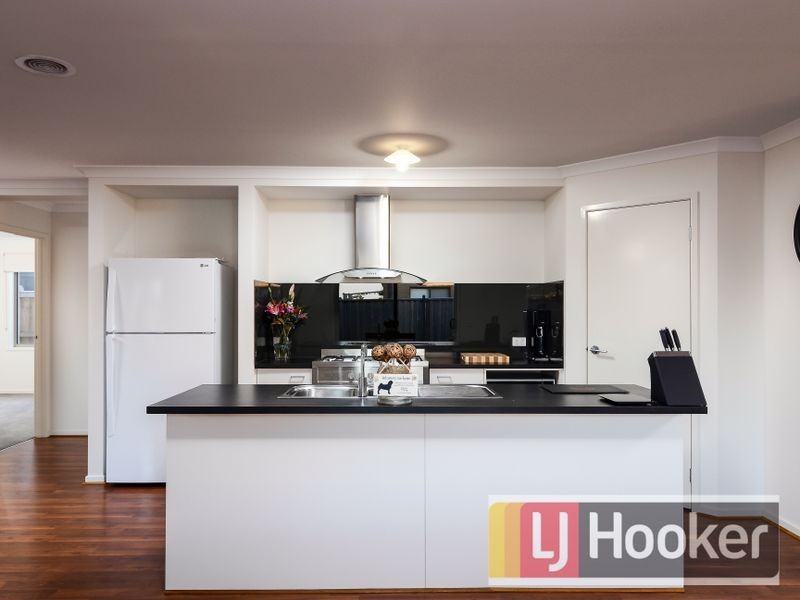 4 Bremer Street, Clyde North VIC 3978