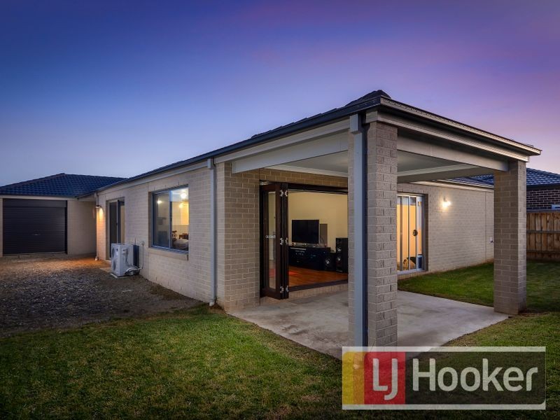 4 Bremer Street, Clyde North VIC 3978