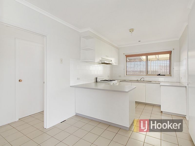 1/3 Leopold Avenue, Hampton Park VIC 3976
