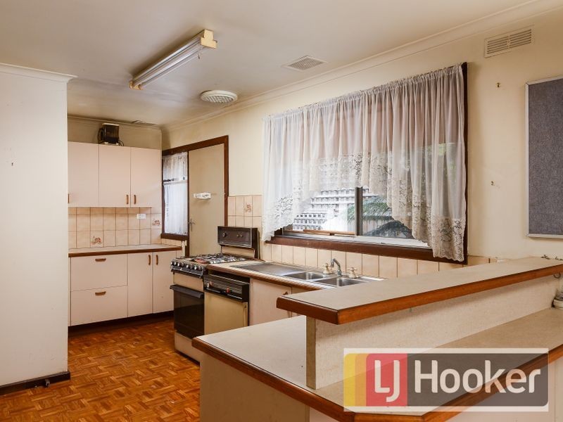 92 Sweeney Drive, Narre Warren VIC 3805