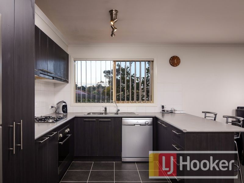 4/40 Army Road, Pakenham VIC 3810