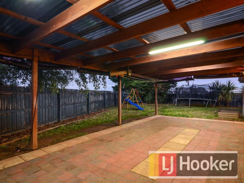 18 Rebecca Court, Cranbourne North VIC 3977