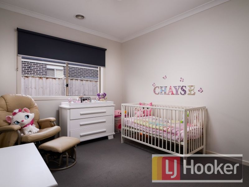 16 Beechtree Way, Cranbourne North VIC 3977