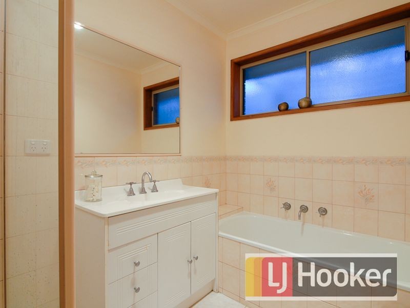 39 Tarcoola Drive, Narre Warren VIC 3805