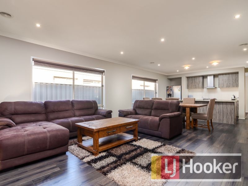 96 Sabel Drive, Cranbourne North VIC 3977