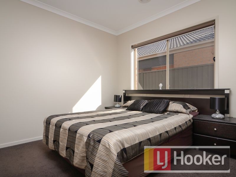 96 Sabel Drive, Cranbourne North VIC 3977