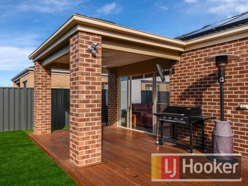 96 Sabel Drive, Cranbourne North VIC 3977