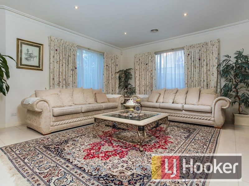 12 Rebecca Mac Court, Hallam VIC 3803