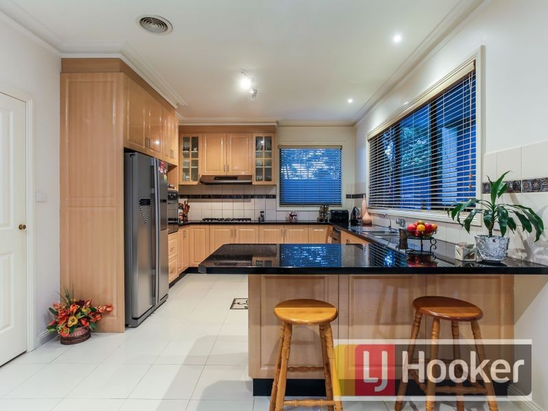 12 Rebecca Mac Court, Hallam VIC 3803