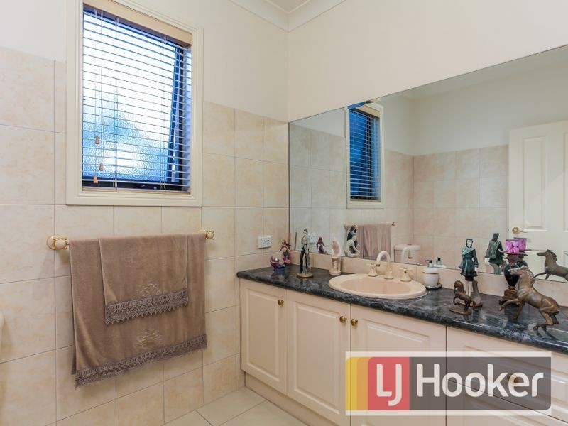 12 Rebecca Mac Court, Hallam VIC 3803