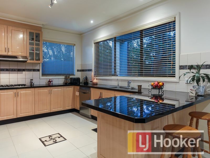 12 Rebecca Mac Court, Hallam VIC 3803