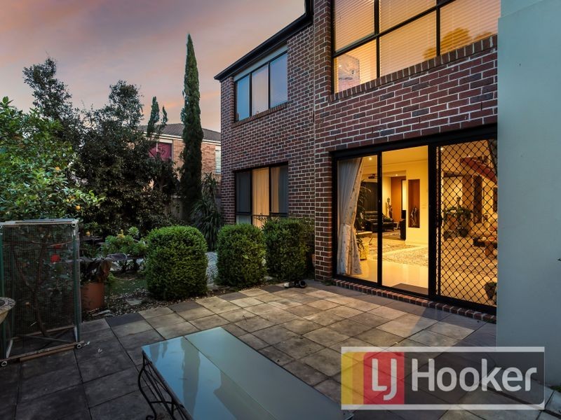 12 Rebecca Mac Court, Hallam VIC 3803