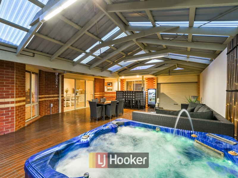 25 Crystalbrook Court, Narre Warren South VIC 3805