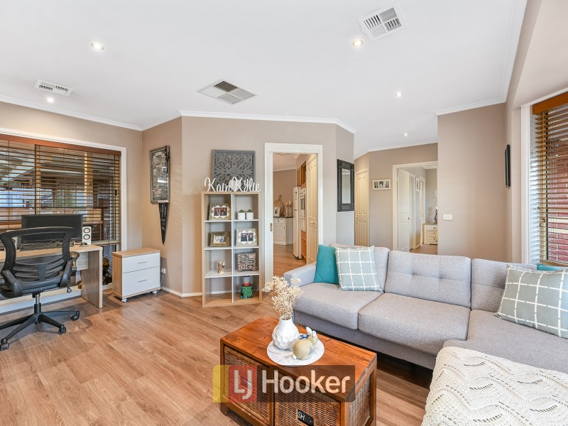 25 Crystalbrook Court, Narre Warren South VIC 3805