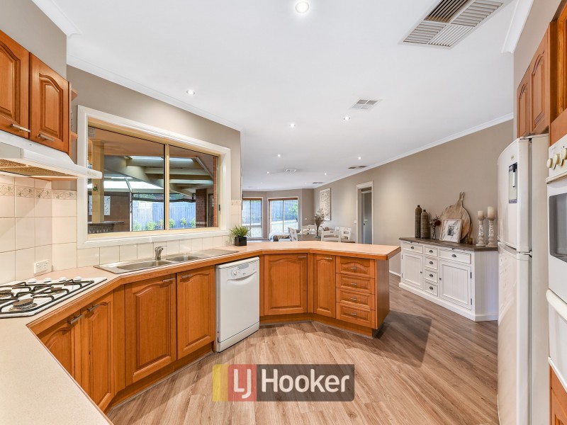 25 Crystalbrook Court, Narre Warren South VIC 3805