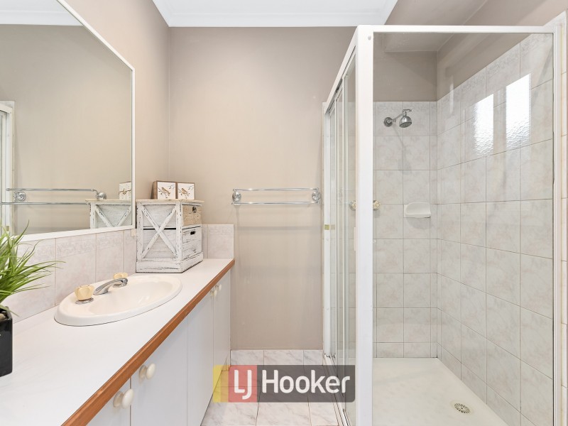 25 Crystalbrook Court, Narre Warren South VIC 3805