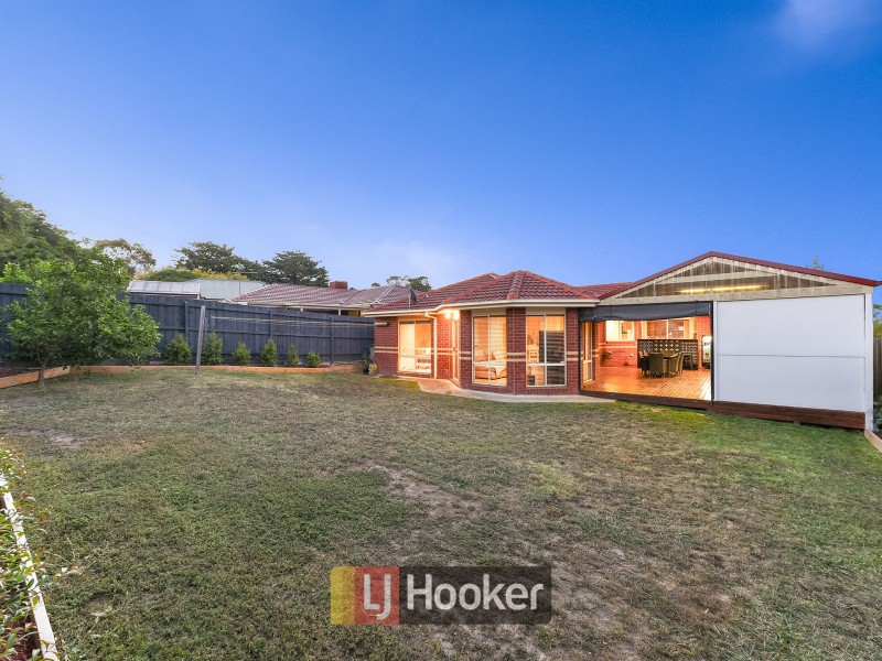 25 Crystalbrook Court, Narre Warren South VIC 3805