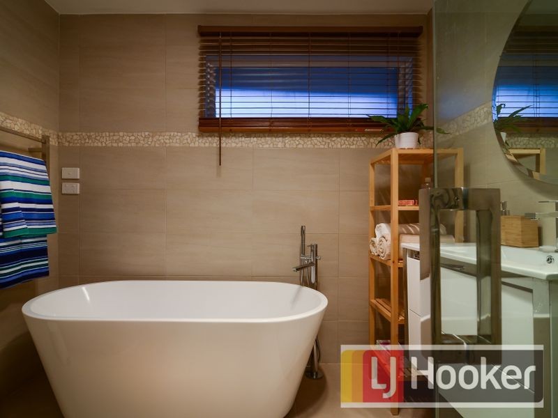 19 Lancaster Avenue, Narre Warren VIC 3805