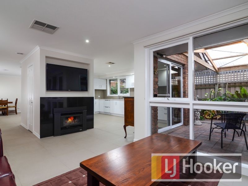 36 Charles Avenue, Hallam VIC 3803