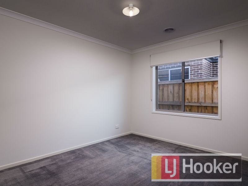 4 Bremer Street, Clyde North VIC 3978