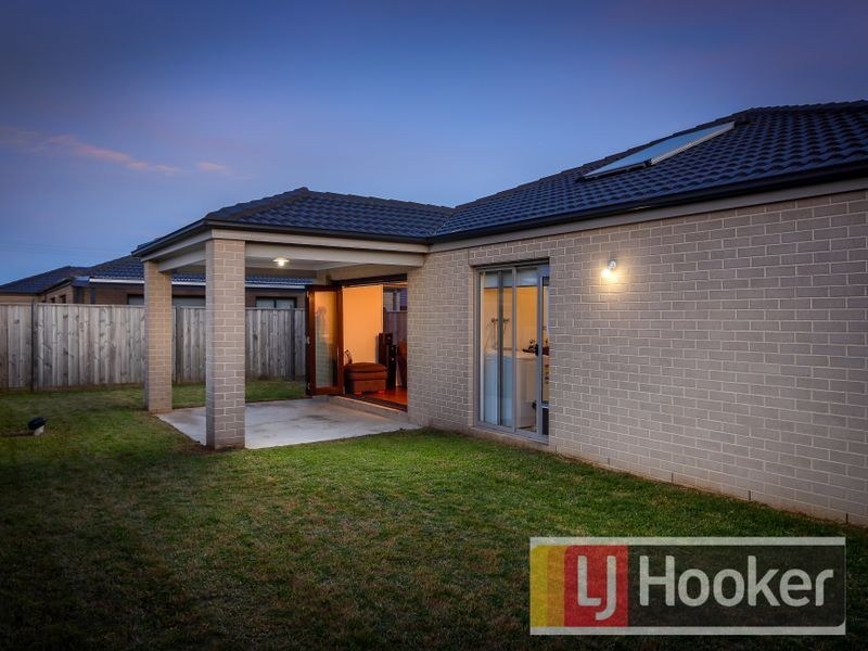 4 Bremer Street, Clyde North VIC 3978