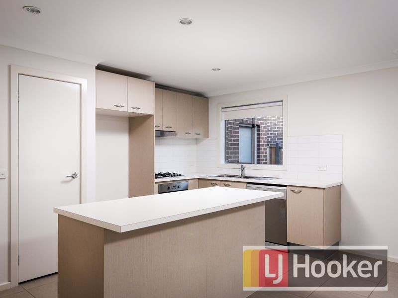 59 Brocker Street, Clyde North VIC 3978