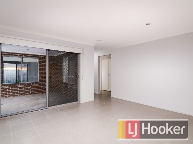 59 Brocker Street, Clyde North VIC 3978