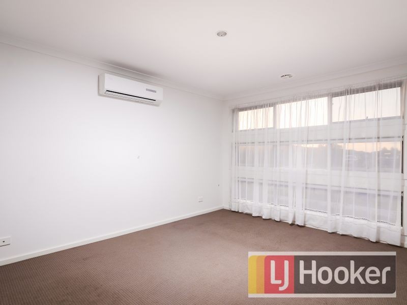 59 Brocker Street, Clyde North VIC 3978