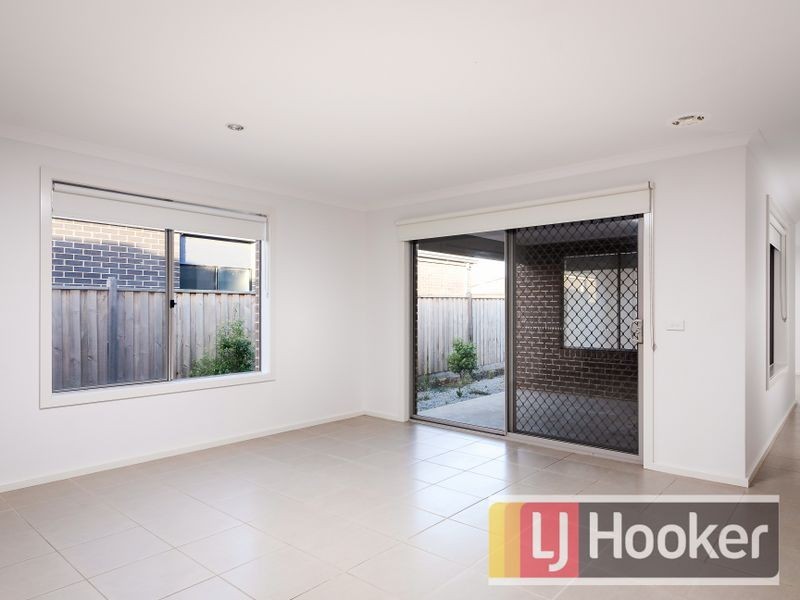 59 Brocker Street, Clyde North VIC 3978